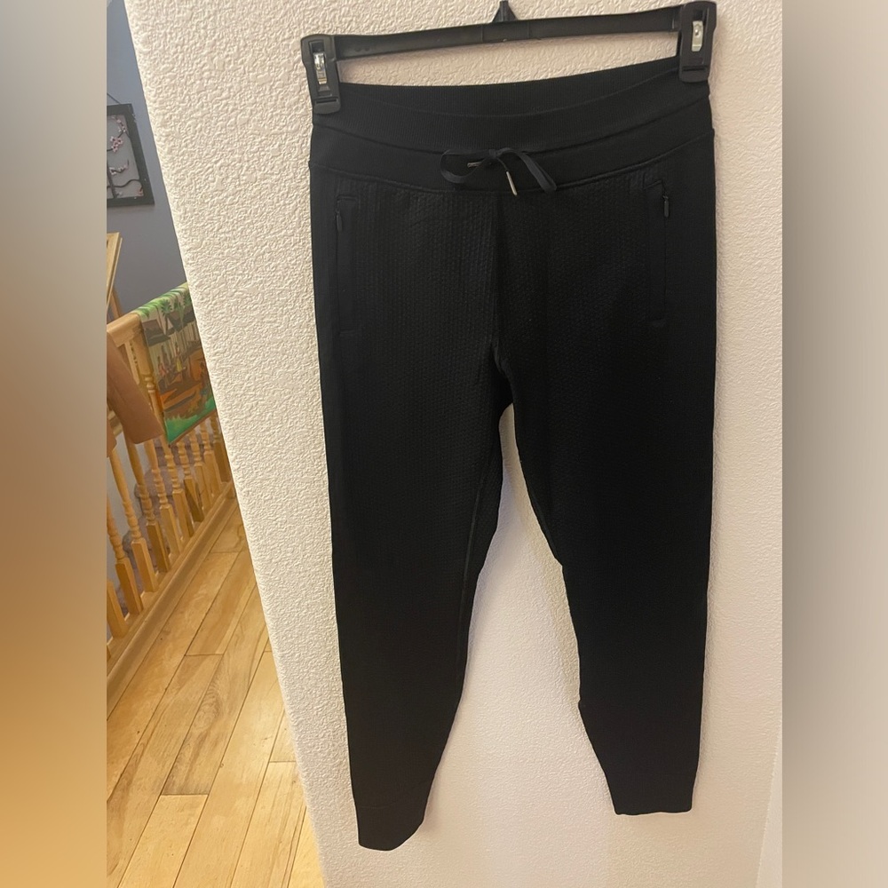 Lululemon Engineered Black Jogger, 4